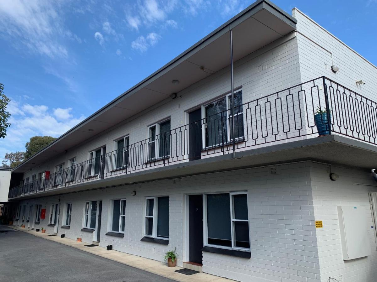 Hello Adelaide Motel And Apartments Exterior photo