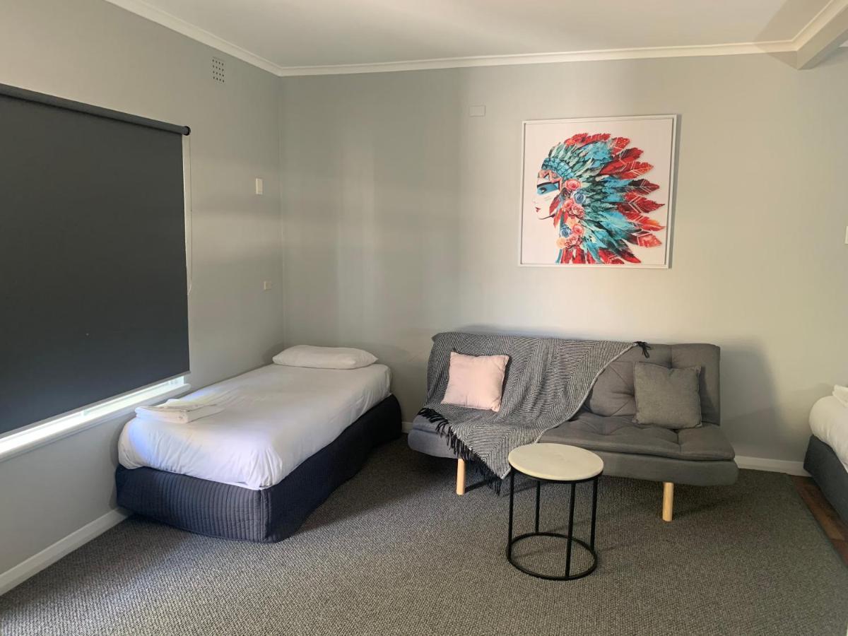 Hello Adelaide Motel And Apartments Exterior photo