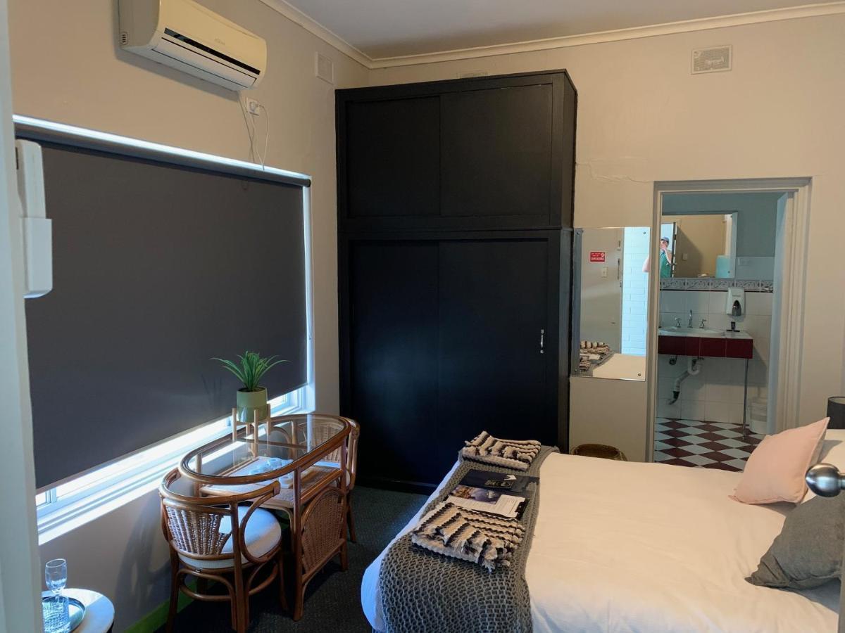 Hello Adelaide Motel And Apartments Exterior photo